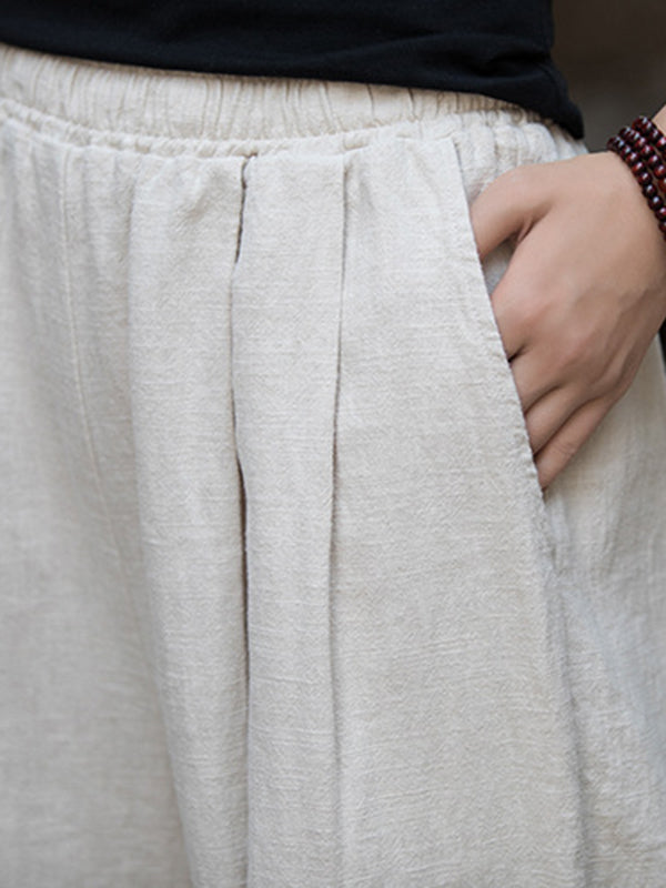 Effortlessly Elegant Trousers with a Timeless Design