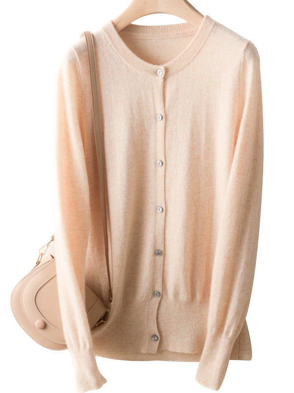 Well Tailored Cardigan with a Graceful Silhouette