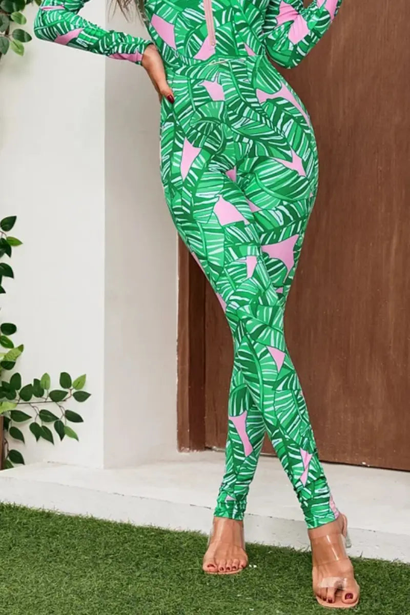 Well Tailored Swimsuit with a Graceful Silhouette