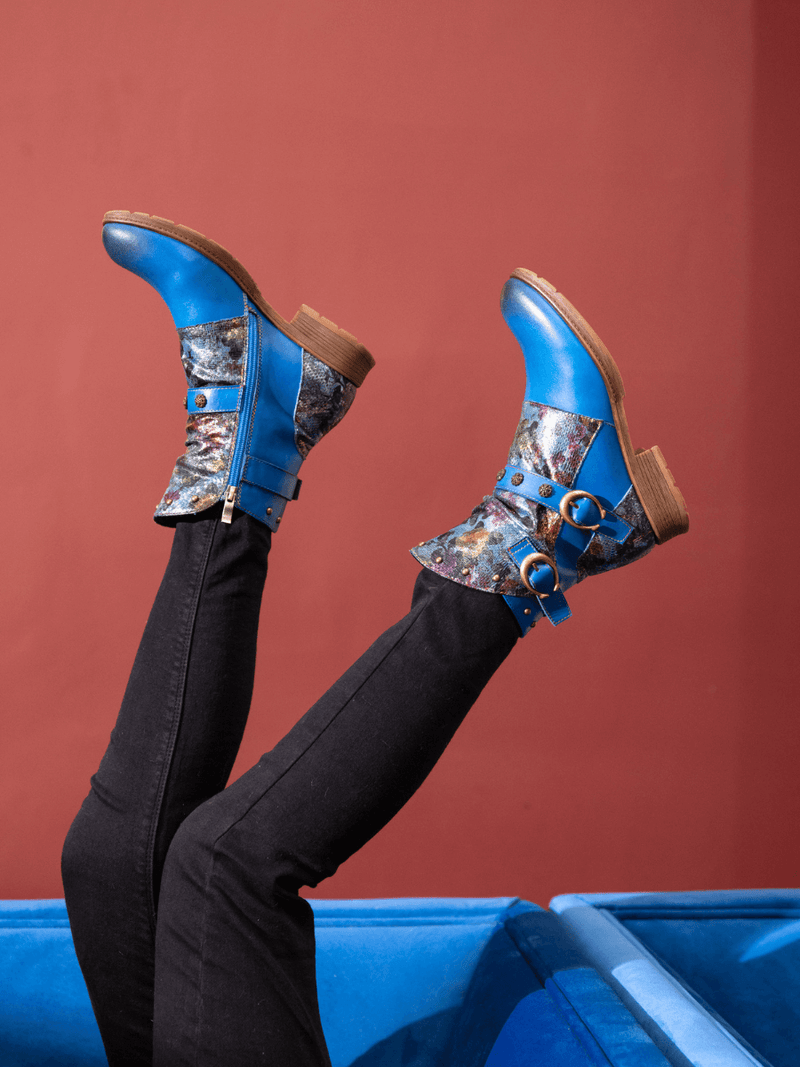 Classic Vintage Boots with a Flattering Fit