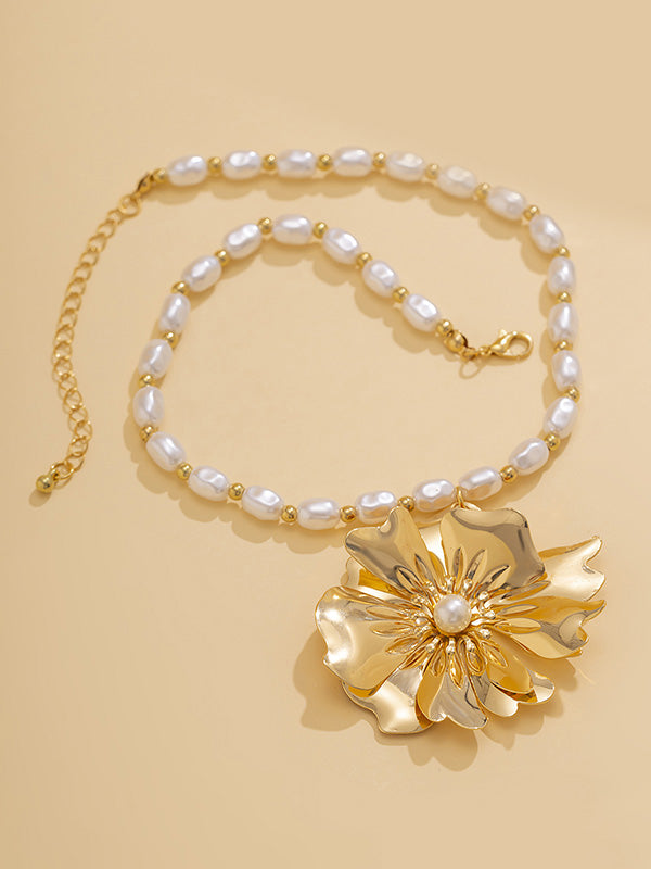 Beautifully Finished Garment in a Timeless Design