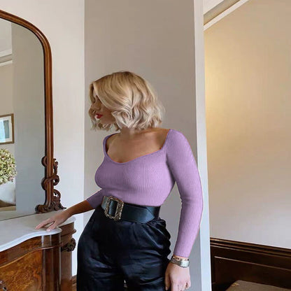 Classic Vintage Pullover with a Flattering Fit