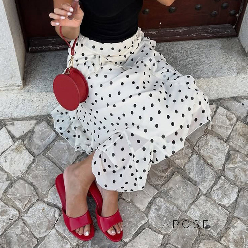 Sophisticated Garment with a Clean Classic Look