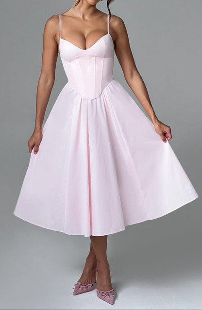 Classic Vintage Dress with a Flattering Fit