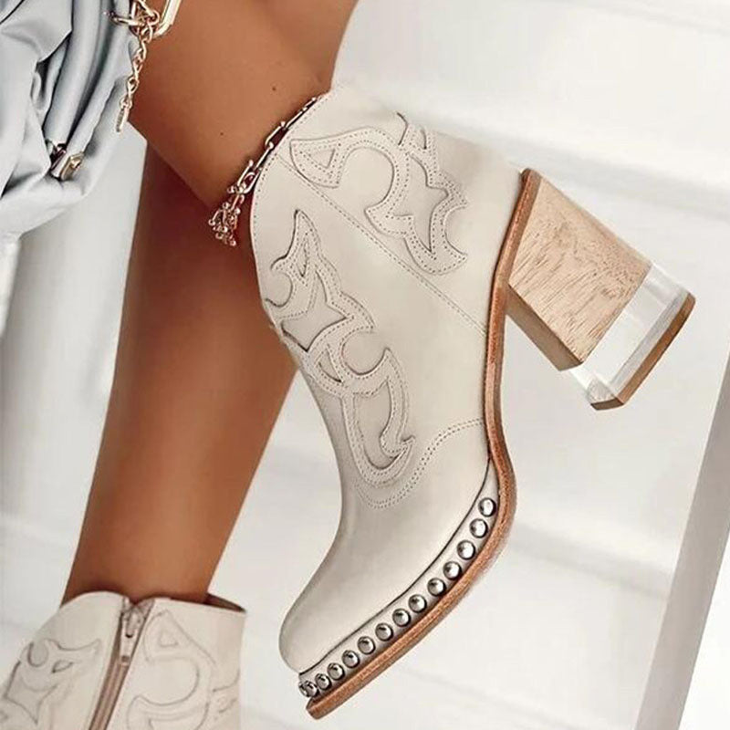 Well Tailored Boots with a Graceful Silhouette