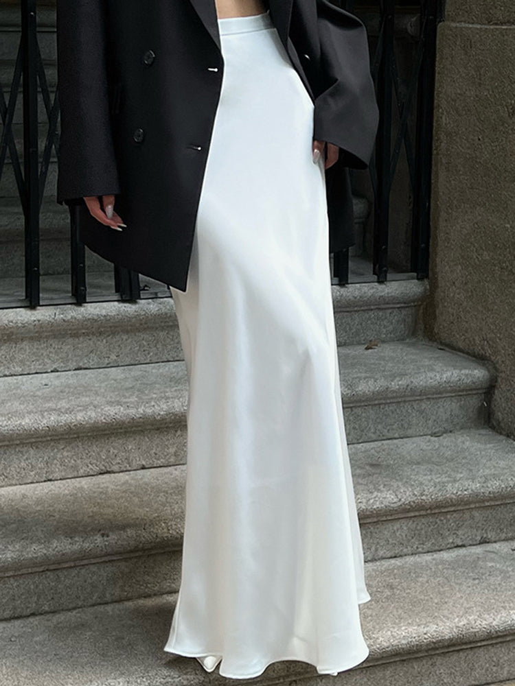 A Vintage Style Garment with Delicate Timeless Details