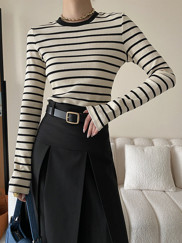Well Tailored Garment with a Graceful Silhouette