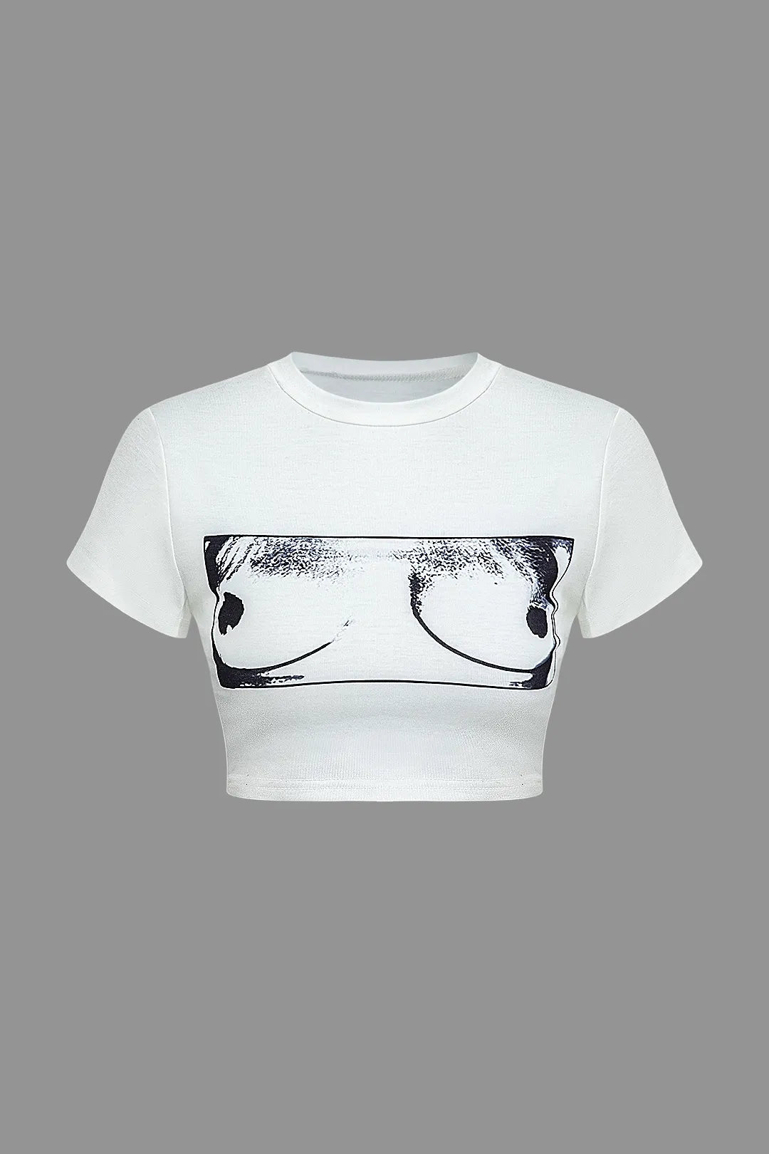 Effortlessly Elegant T-Shirt with a Timeless Design