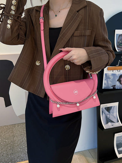 Well Tailored Bag with a Graceful Silhouette