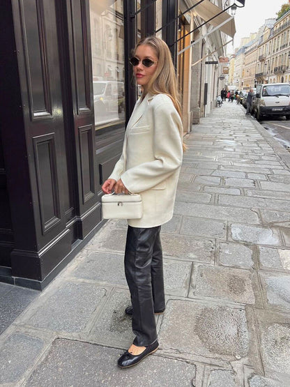 Sophisticated Bag with a Clean Classic Look