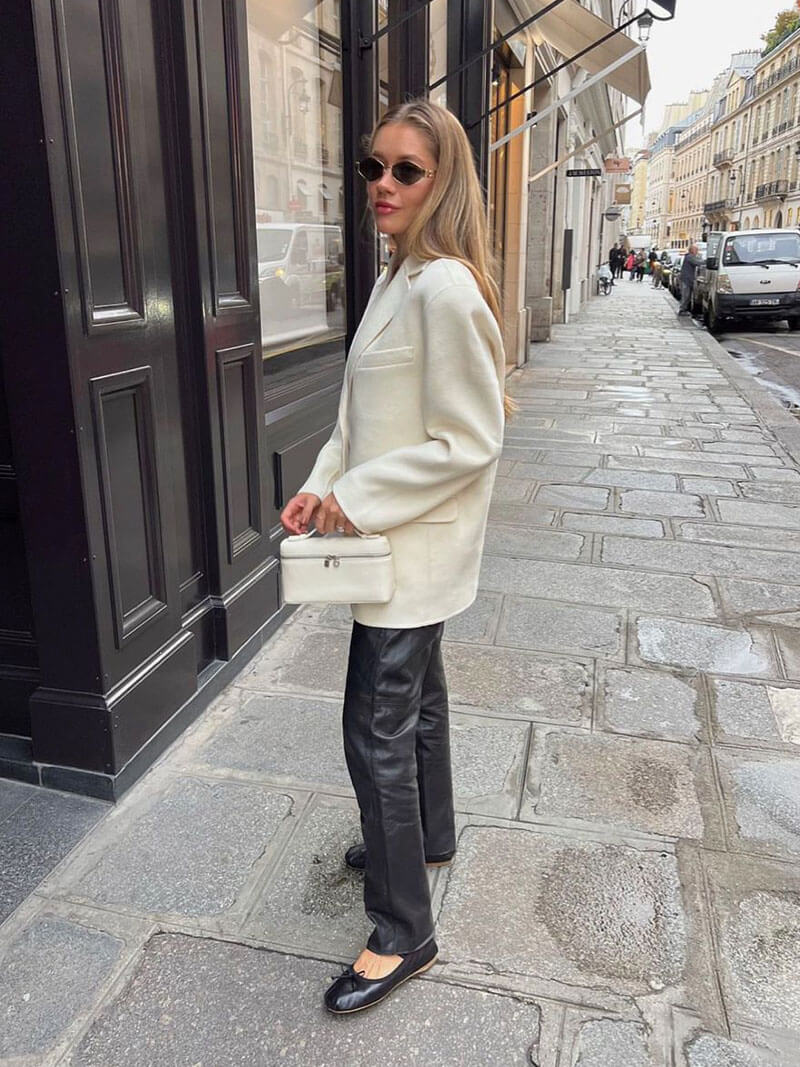 Sophisticated Bag with a Clean Classic Look