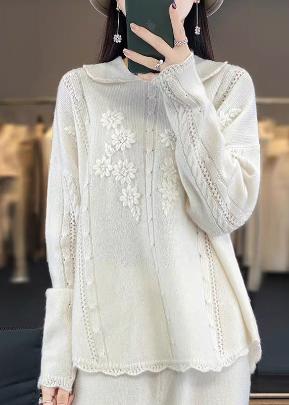 Classic Vintage Sweater with a Flattering Fit