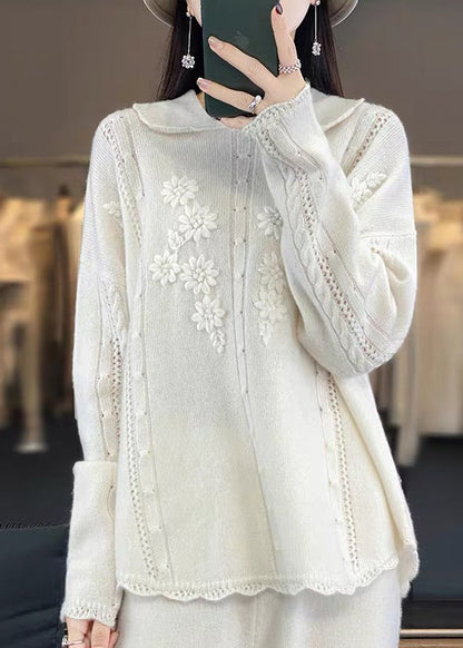 Classic Vintage Sweater with a Flattering Fit