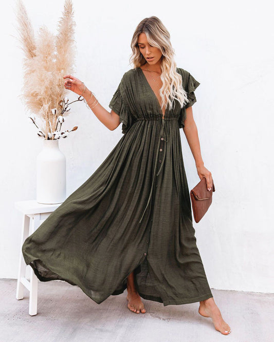 Beautifully Finished Dress in a Timeless Design