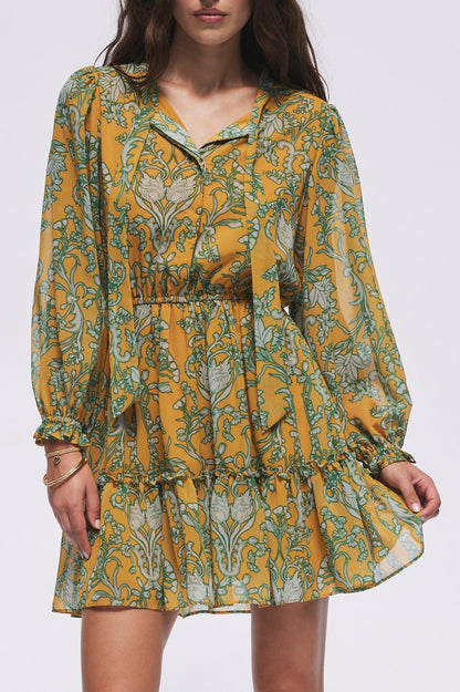 Polished Dress with an Effortless Classic Look