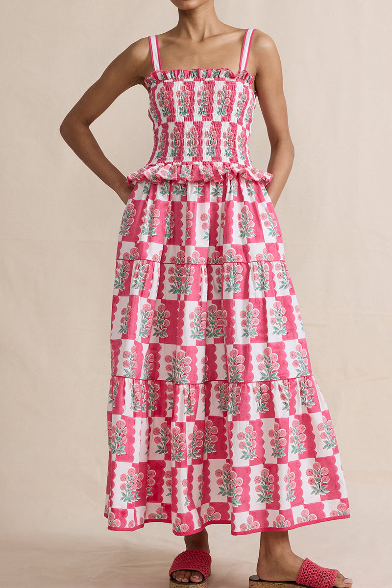 Sophisticated Dress with a Clean Classic Look