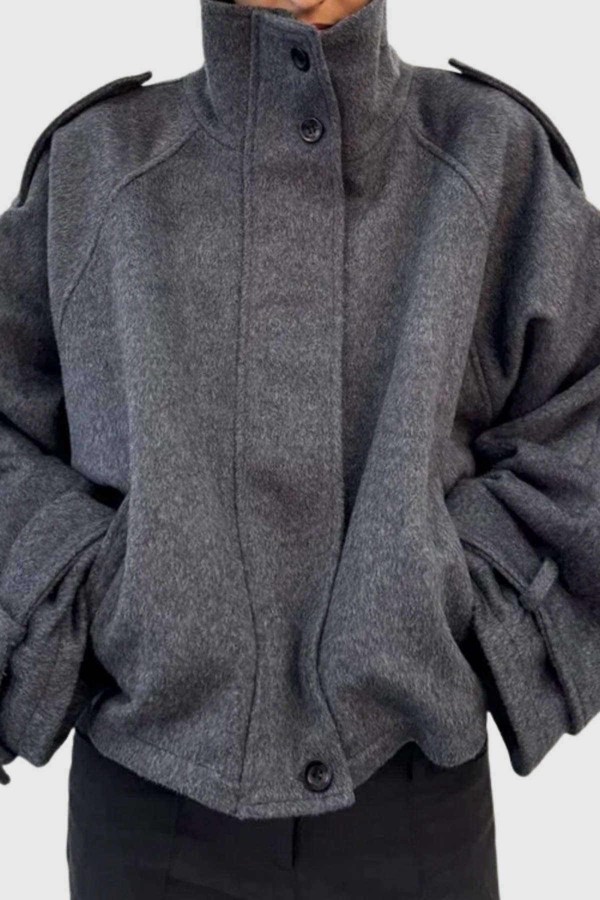 Effortlessly Elegant Jacket with a Timeless Design