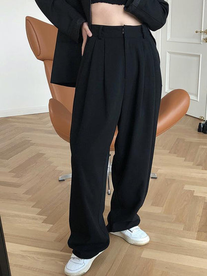 Classic Vintage Pants with a Flattering Fit