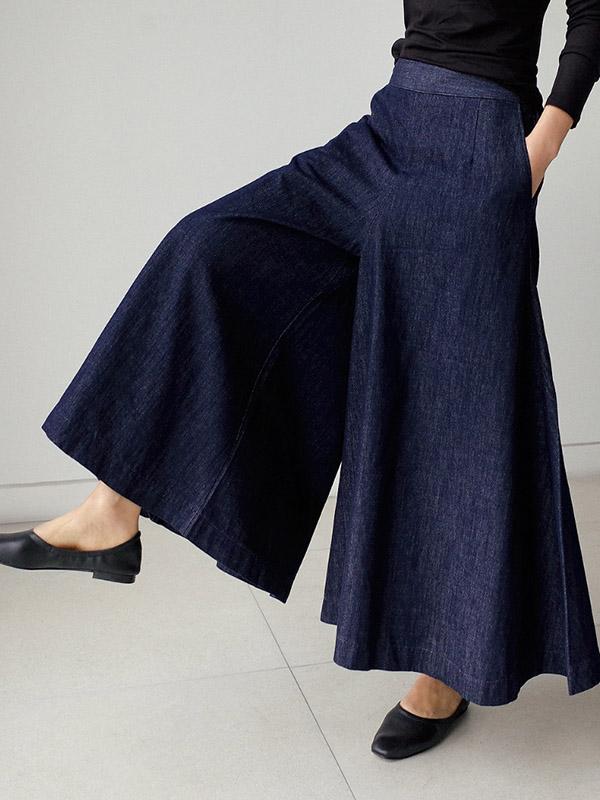 Effortlessly Elegant Pants with a Timeless Design