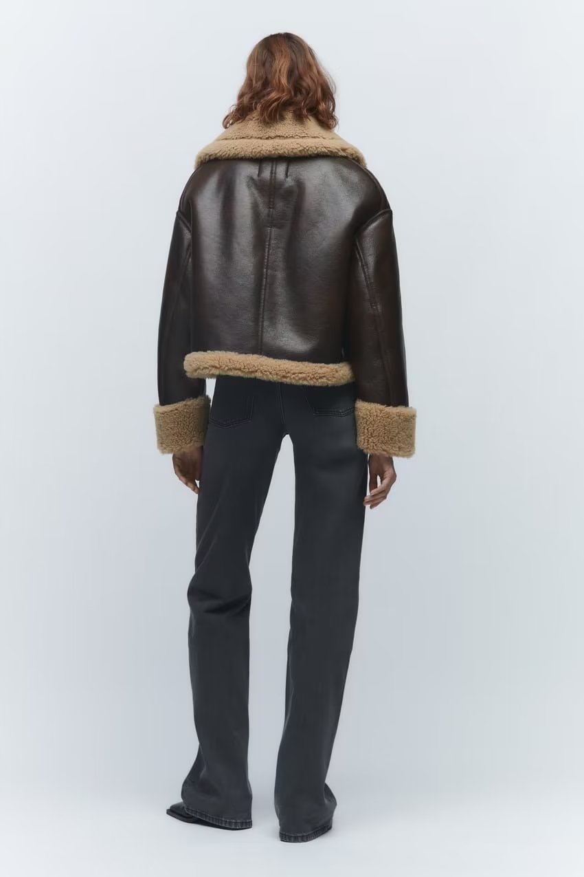 Gracefully Styled Coat for Any Occasion