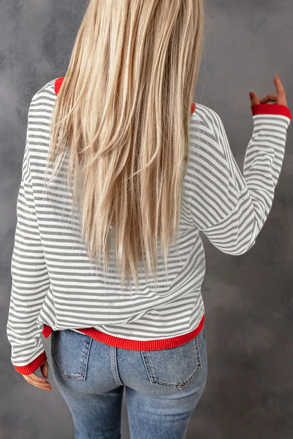 Well Tailored Sweater with a Graceful Silhouette