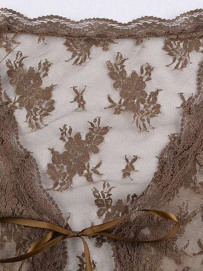 Classic Vintage & Enduringly Stylish Blouse
