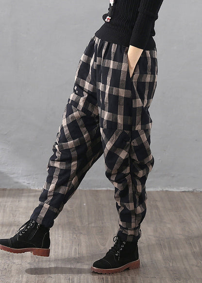 Effortlessly Elegant Pants with a Timeless Design