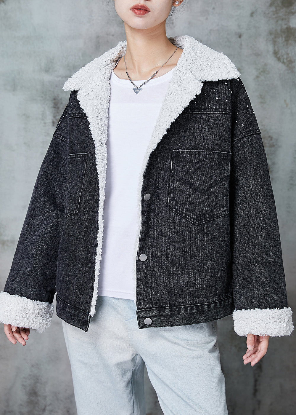 Gracefully Styled Jacket for Any Occasion
