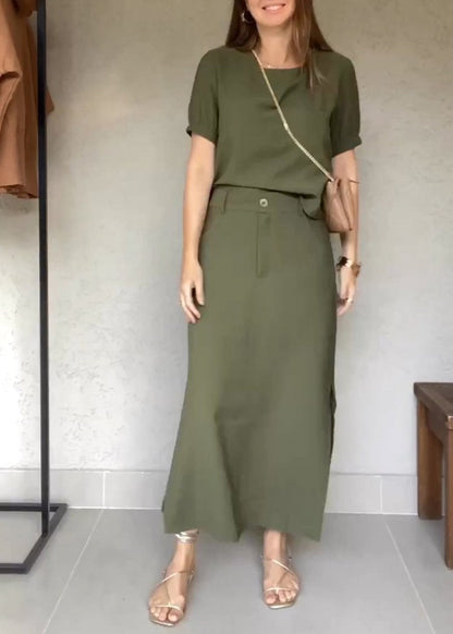 Well Tailored Top with a Graceful Silhouette