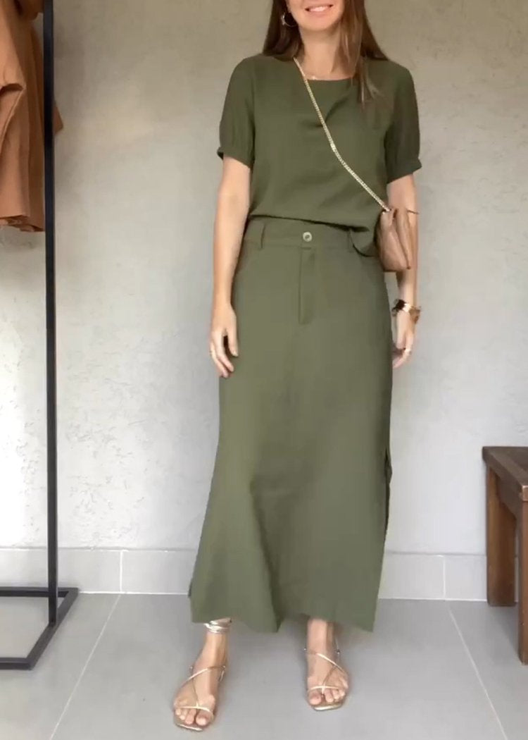 Well Tailored Top with a Graceful Silhouette