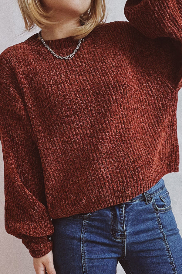 Effortlessly Elegant Sweater with a Timeless Design