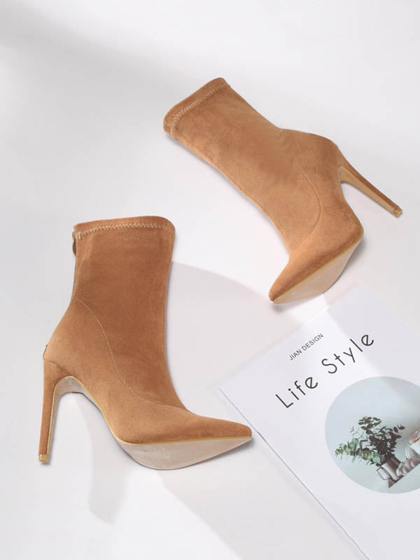Beautifully Finished Boots in a Timeless Design