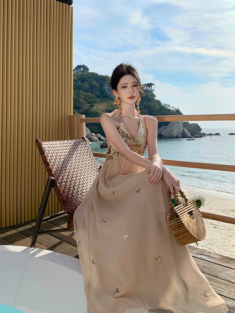 Beautifully Finished Dress in a Timeless Design