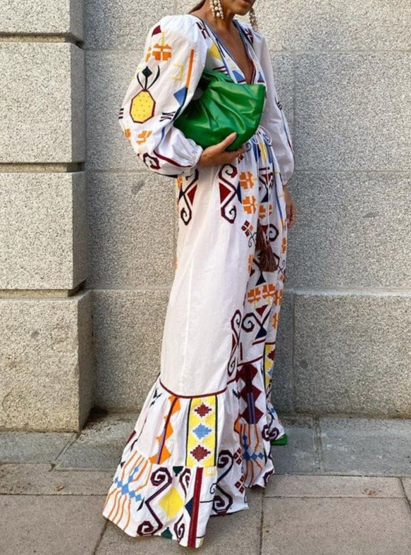 Classic Vintage Dress with a Flattering Fit