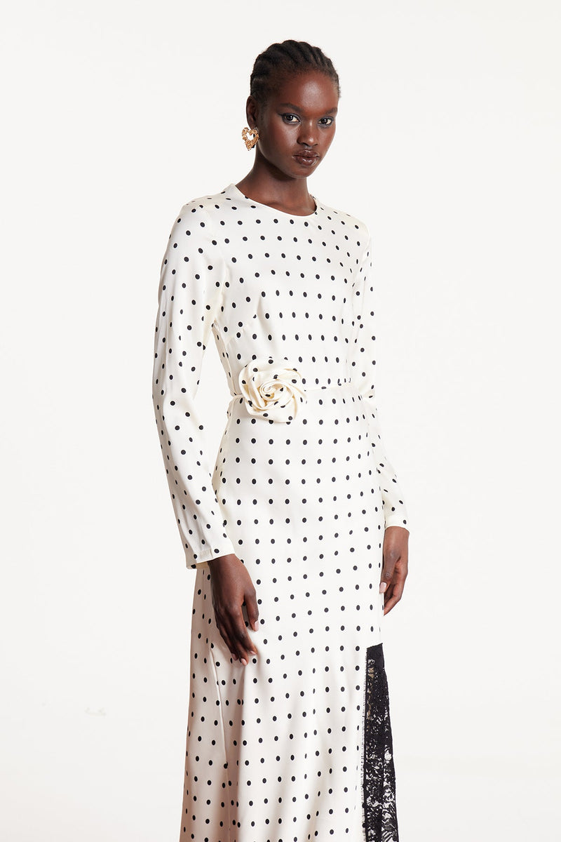 Classic Vintage Dress with a Flattering Fit