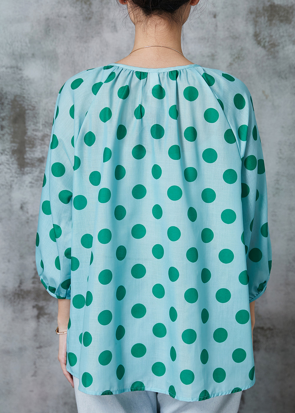 Well Tailored Shirt with a Graceful Silhouette