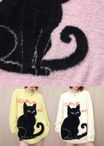 Classic Vintage Sweater with a Flattering Fit
