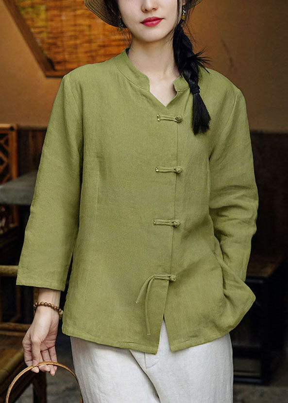 Beautifully Finished Coat in a Timeless Design