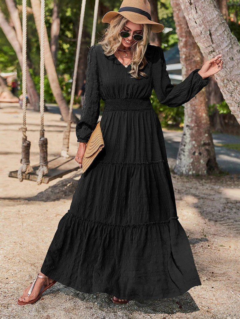 Well Tailored Dress with a Graceful Silhouette