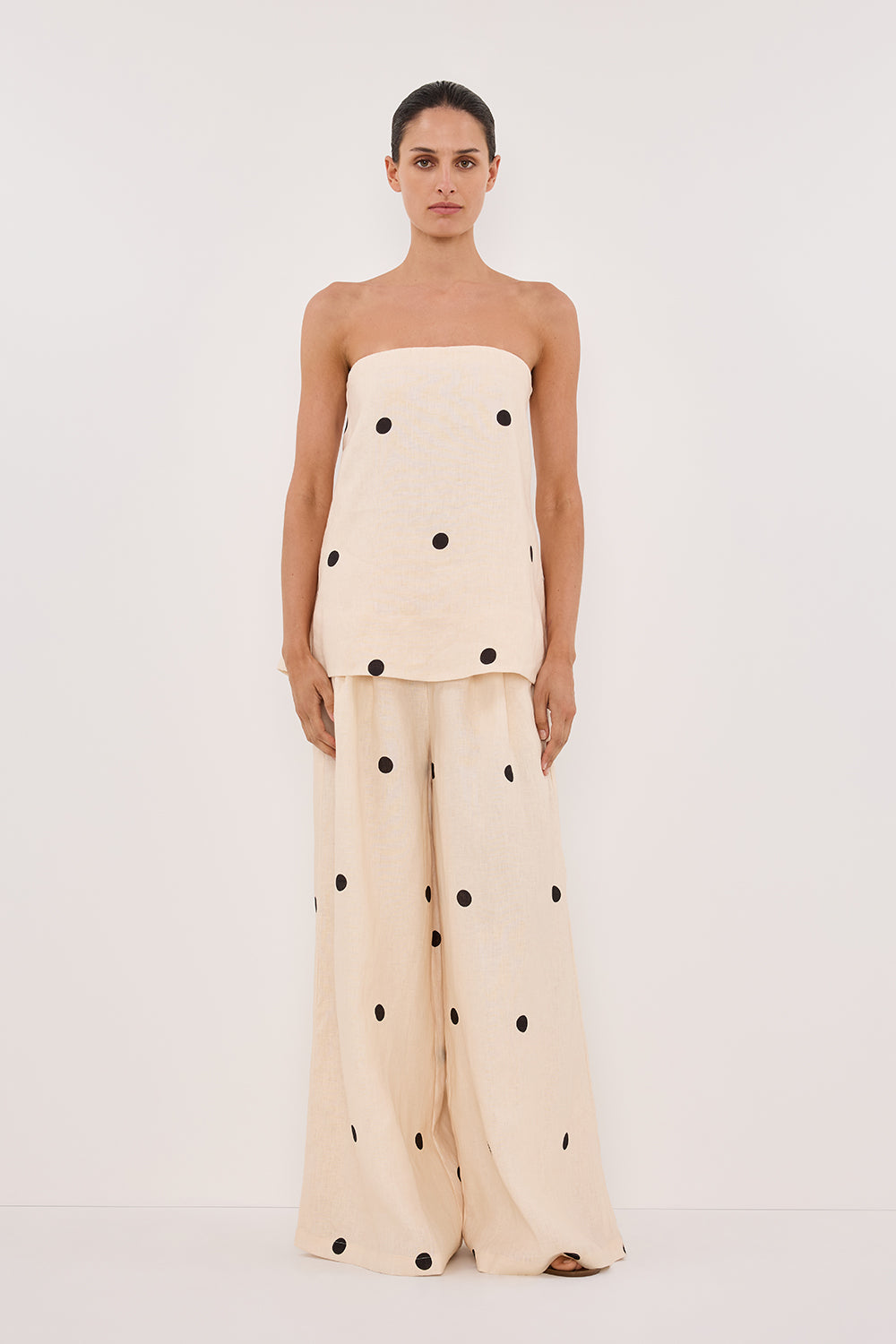 Classic Vintage Pants with a Flattering Fit