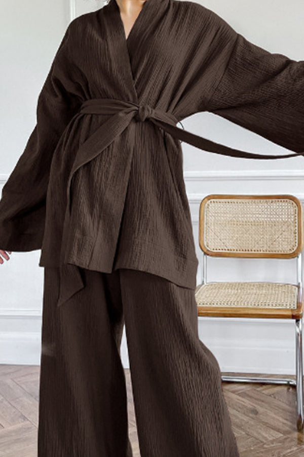 Classic Vintage Trousers with a Flattering Fit
