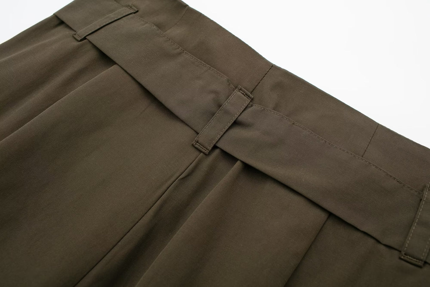 Gracefully Styled Pants for Any Occasion