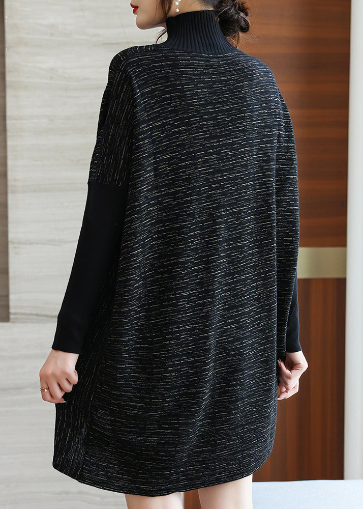 Classic Vintage Sweater with a Flattering Fit