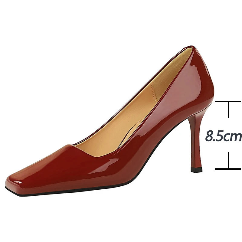 Classic Vintage Heels with a Flattering Fit