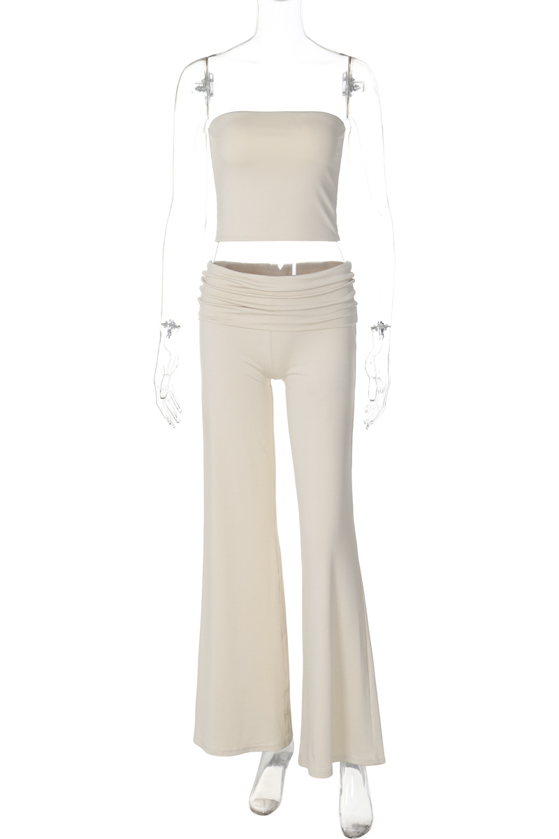 Well Tailored Garment with a Graceful Silhouette