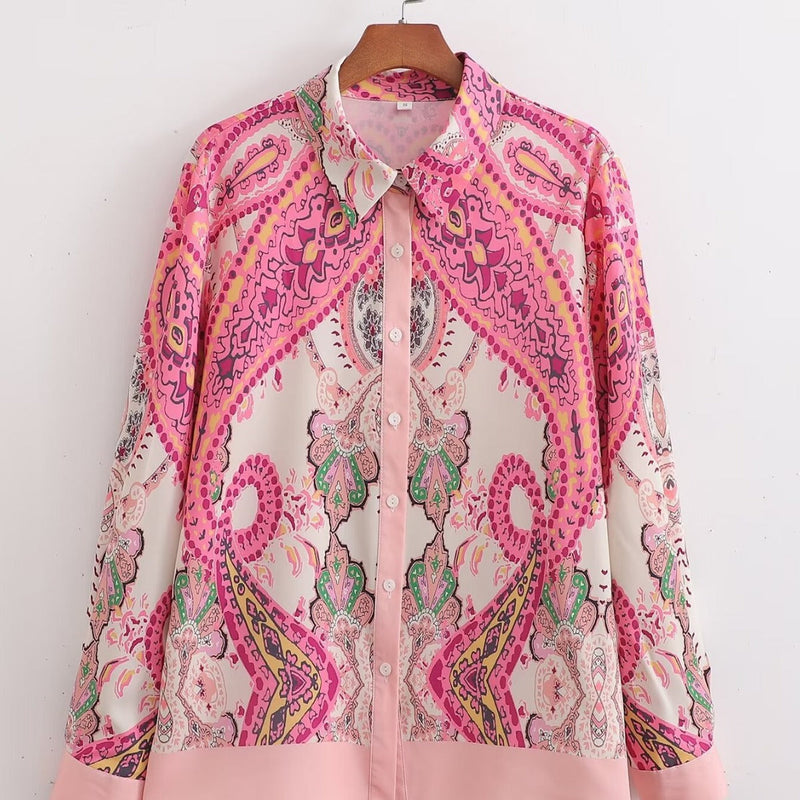 Beautifully Crafted Blouse in a Classic Style