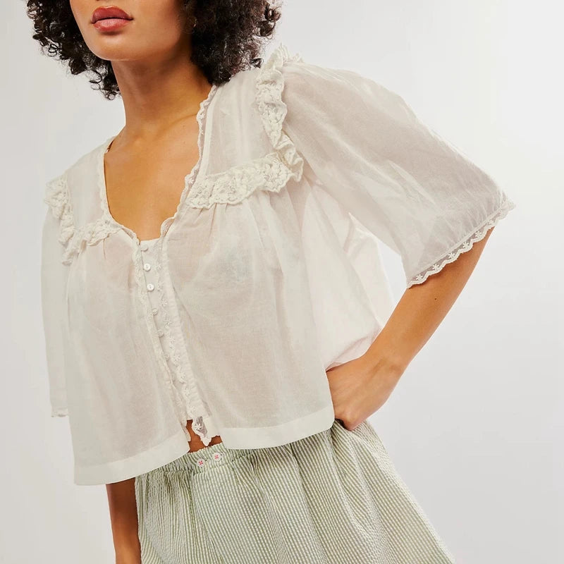 Elegantly Styled Blouse for Everyday Wear