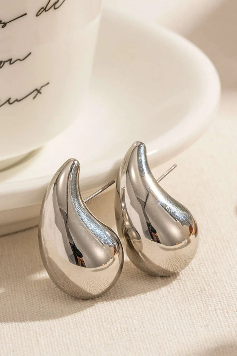 Effortlessly Elegant Garment with a Timeless Design