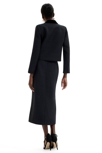 Beautifully Finished Garment in a Timeless Design