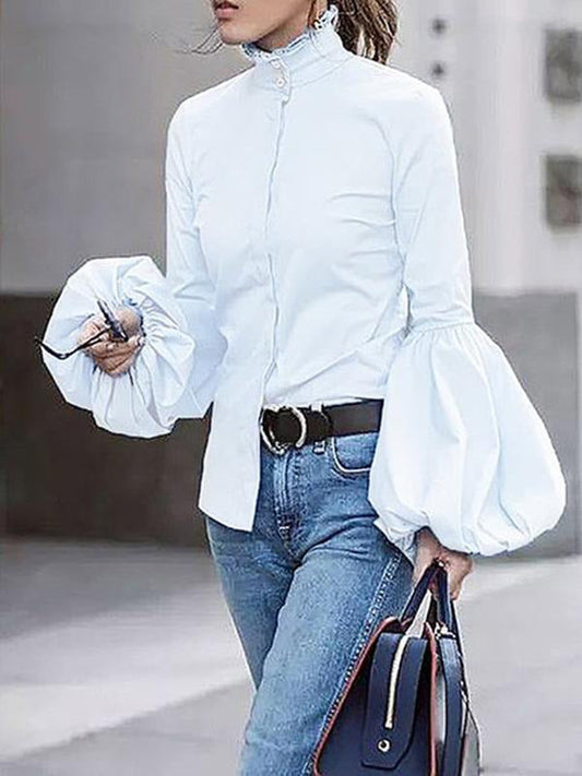 Well Tailored Blouse with a Graceful Silhouette